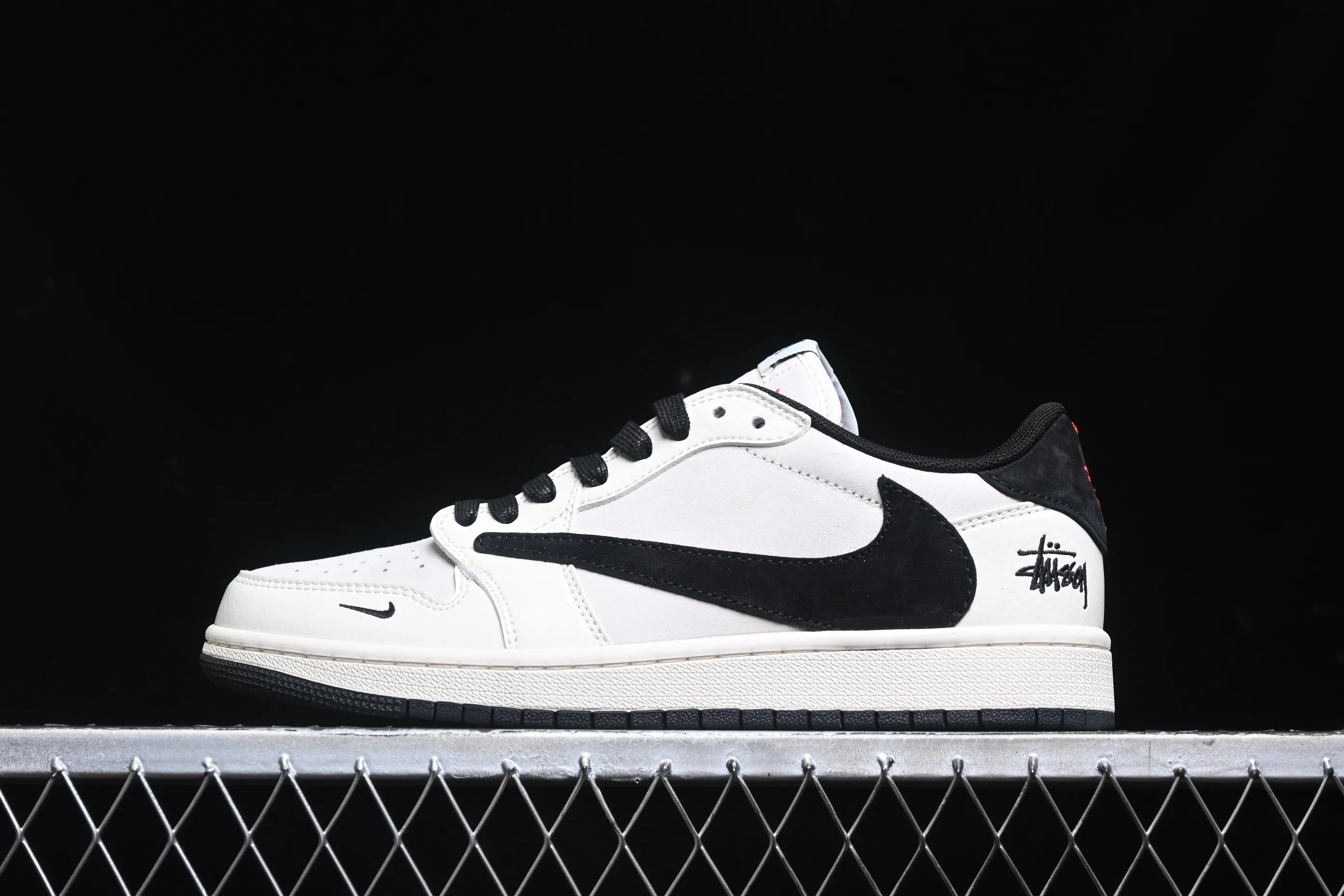 All categories Air Jordan Jordan series basketball shoes Air Jordan 1 Low High-end customized low-top sneakers Travis Scott x Fragment Design x Air Jordan 1 Low OG SP AJ1 Joe 1 Stussy joint-off-white carbon black low-top cultural casual sneakers XZ6868-002